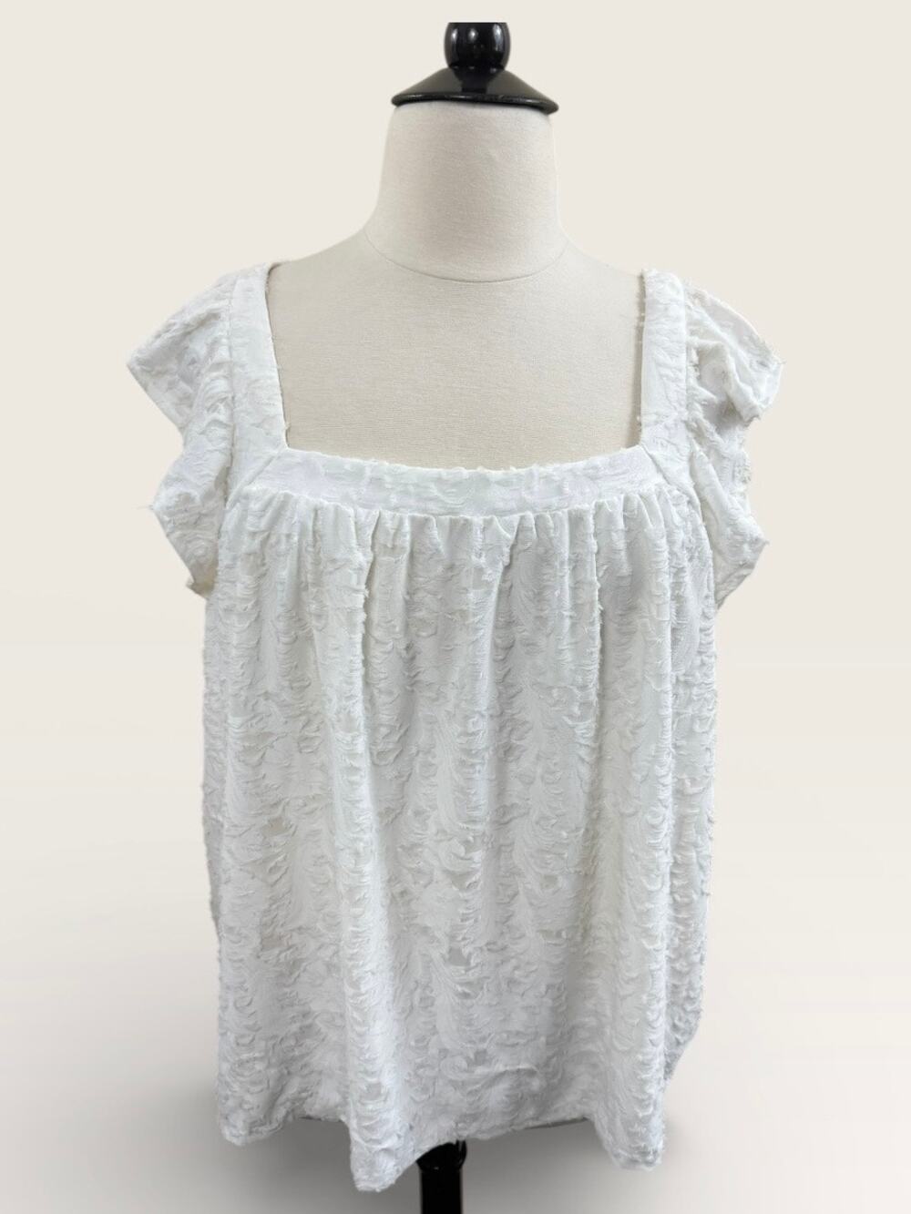 Lauren Conrad White Textured Razor Back Ruffle Tank, Size 2X